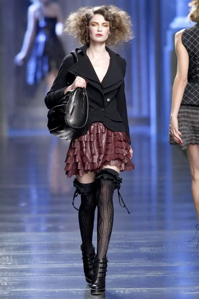 Look 29